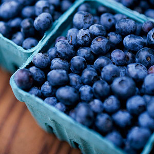 blueberries in crates